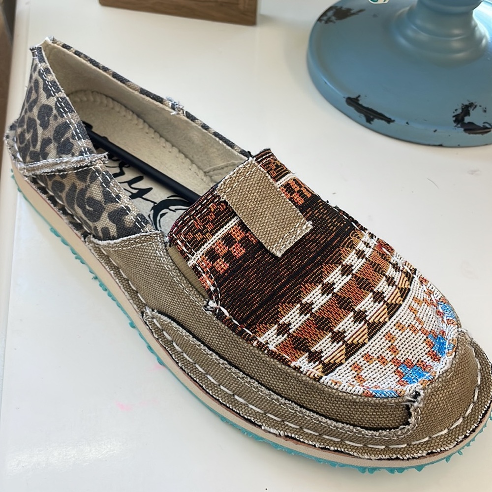 Very G slip on